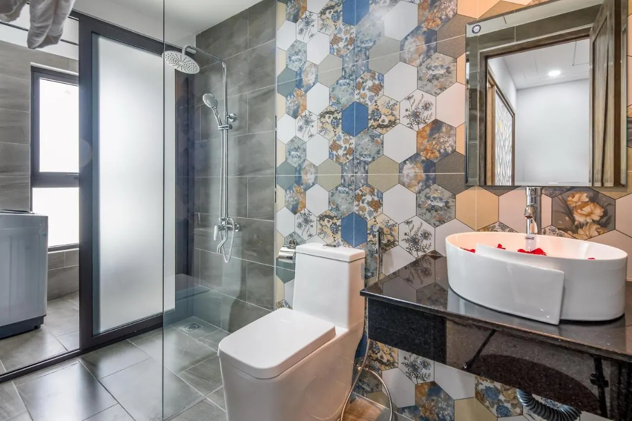 Triple Apartment Khue My Dong Da Nang Hotel